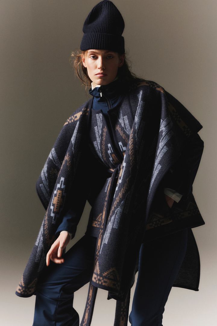 We Norwegians Yttertøy Kautokeino Poncho Navy Blue