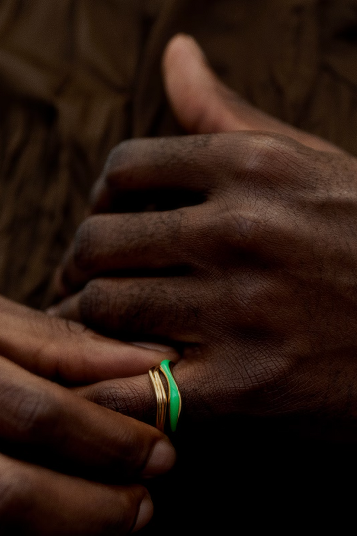 Aura Neon Green Ring Gold
