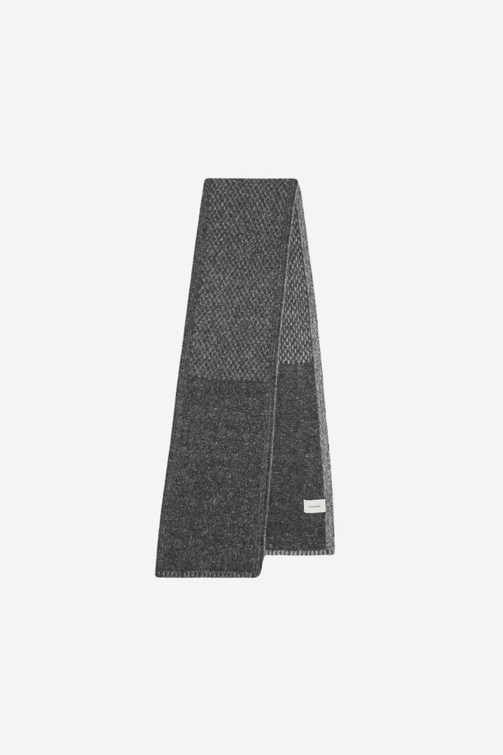 Holzweiler Tilbehør Tine Knit Scarf Dk. Grey Mix