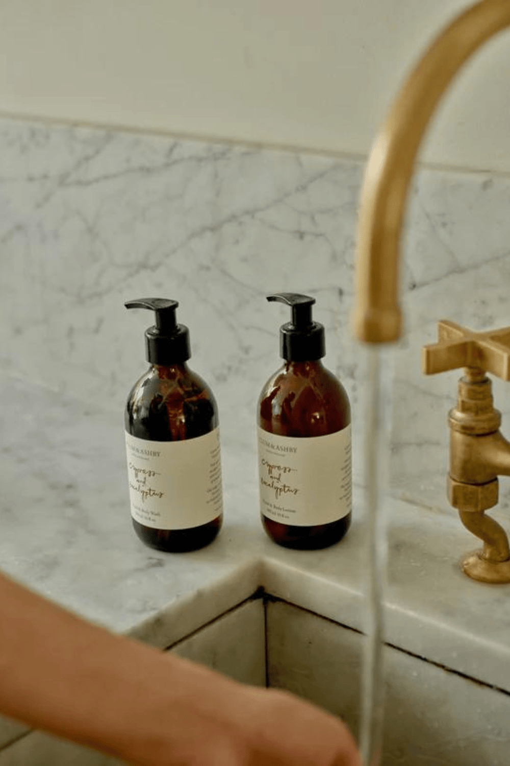 Plum & Ashby Interiør & kosmetikk Cypress & Eucalyptus Hand & Body Lotion