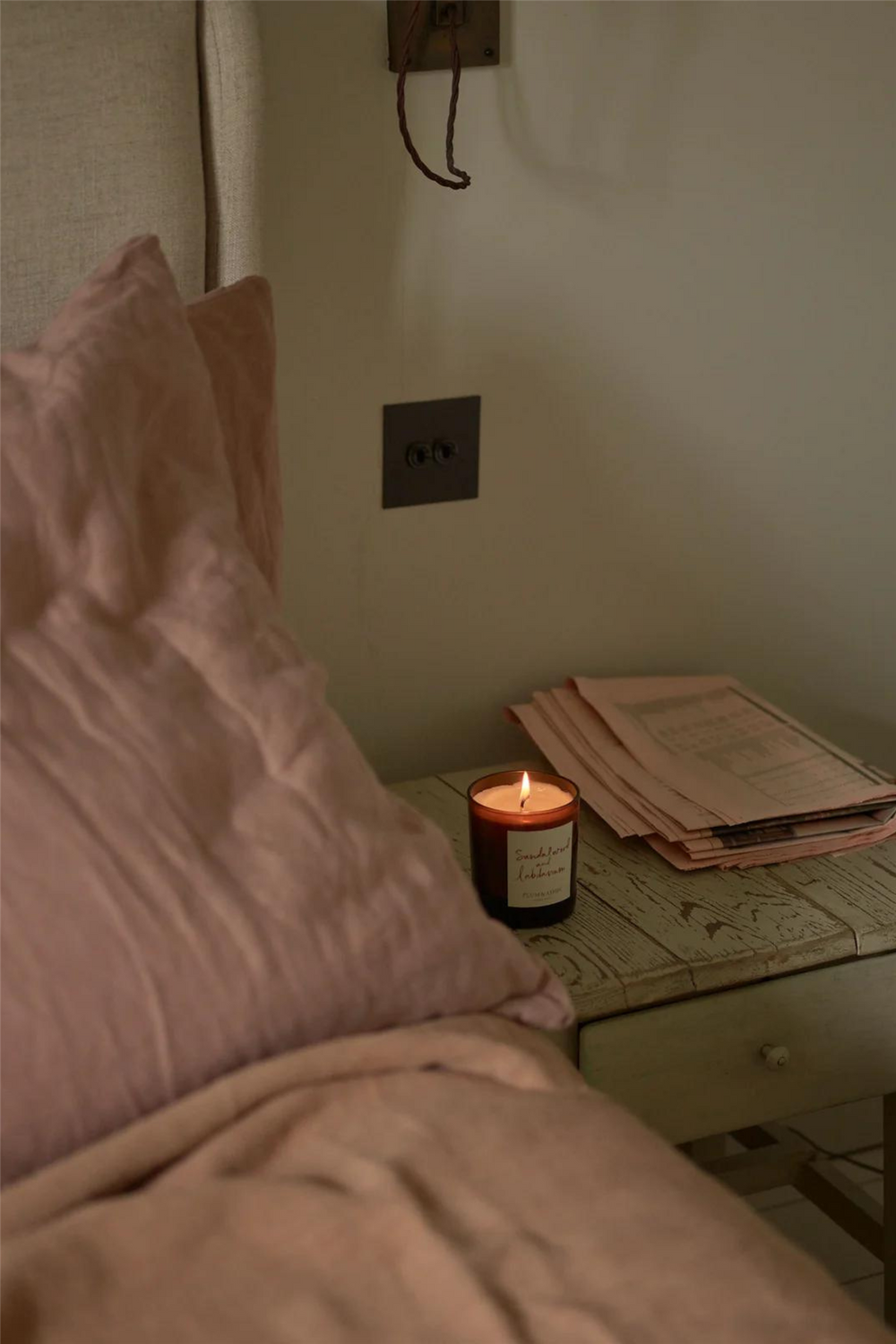 Plum & Ashby Interiør & kosmetikk Sandalwood & Labdanum Candle