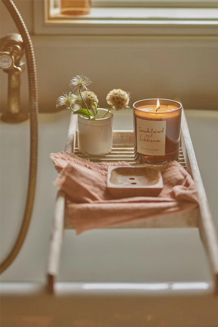 Plum &amp; Ashby Interiør &amp; kosmetikk Sandalwood &amp; Labdanum Candle