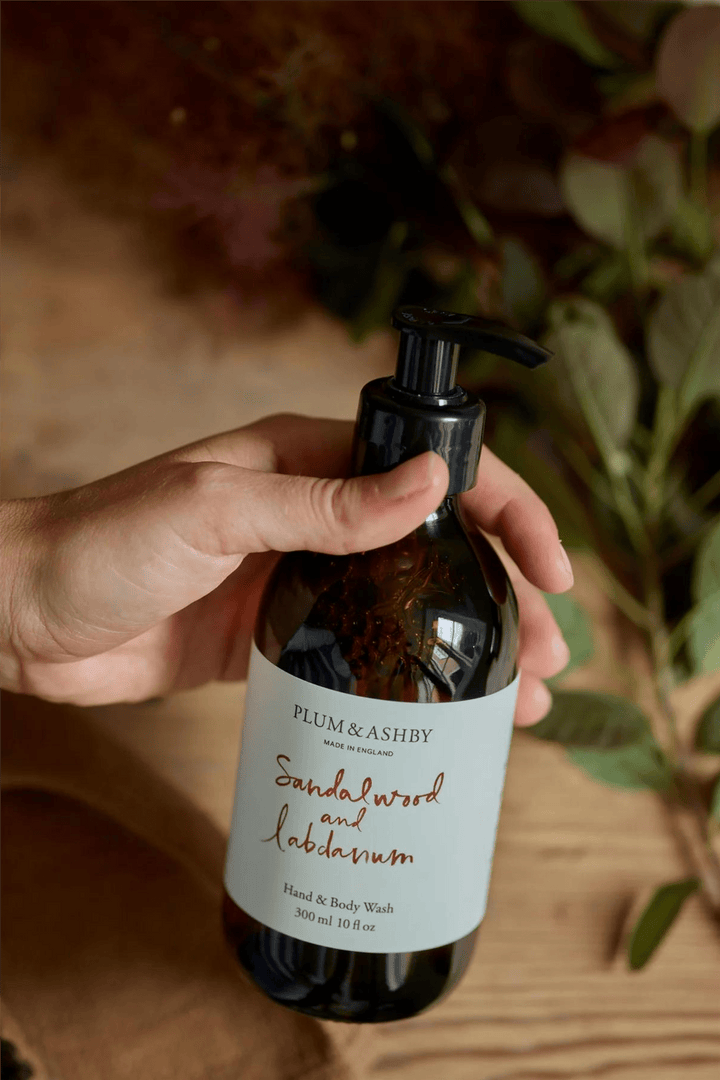 Plum & Ashby Kosmetikk Sandalwood & Labdanum Hand & Body Wash
